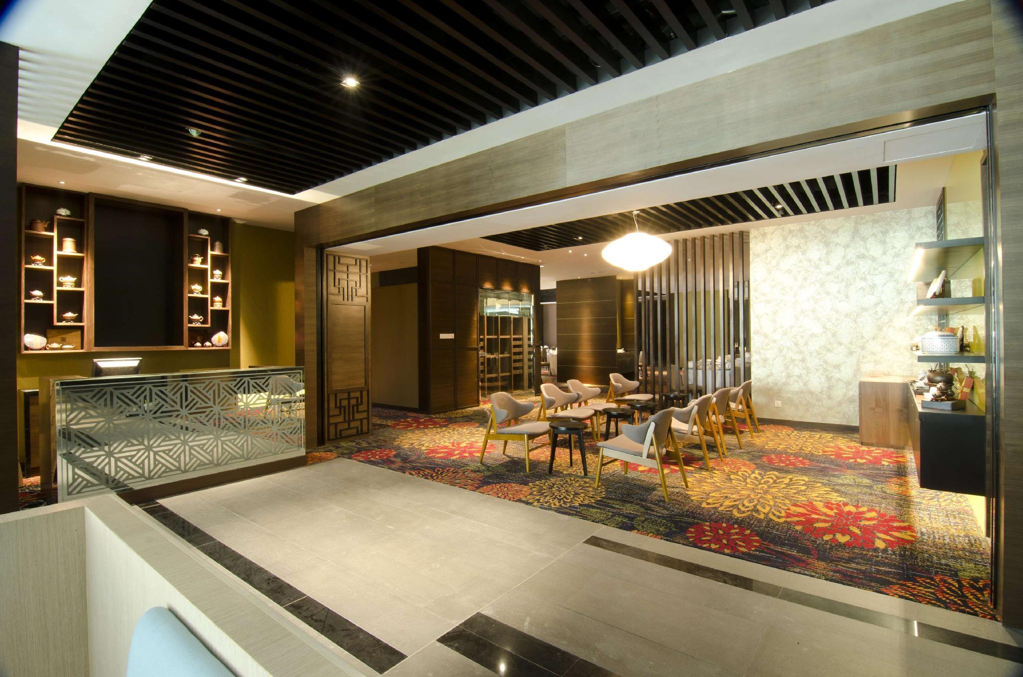 Weil Hotel Ipoh Extérieur photo The lounge at KLIA