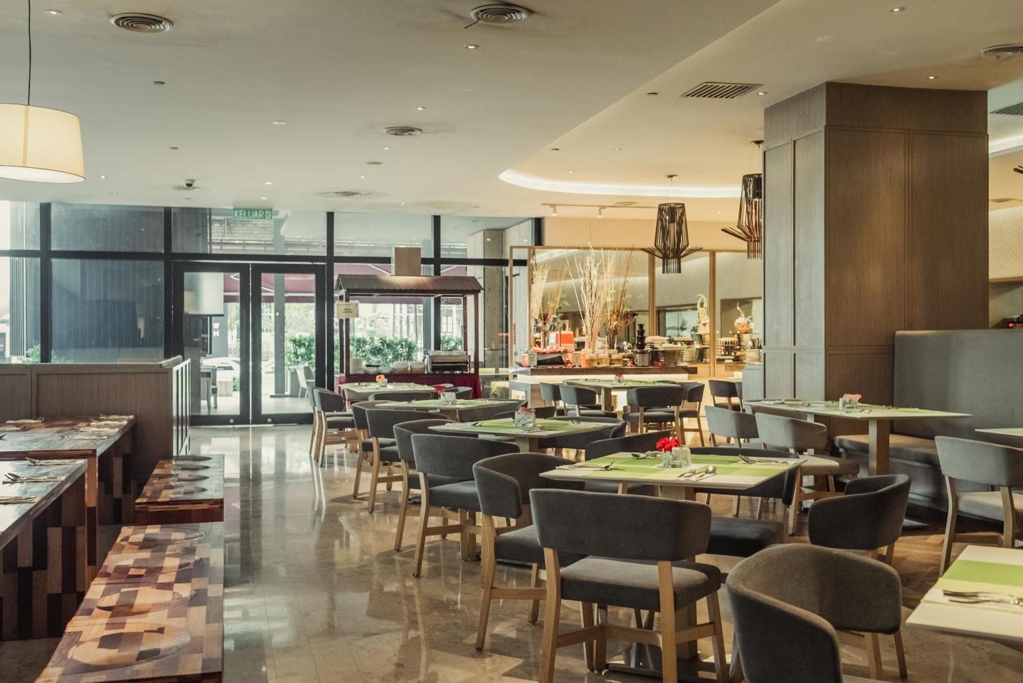Weil Hotel Ipoh Extérieur photo The restaurant