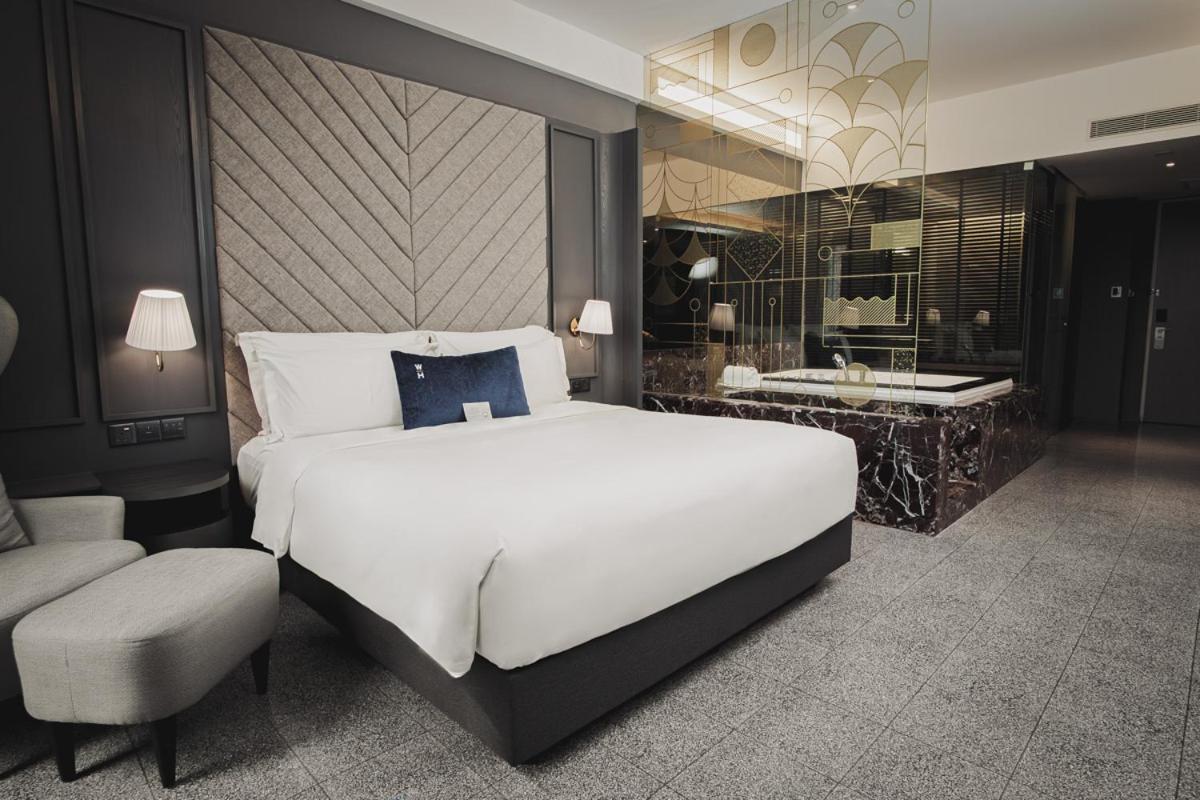 Weil Hotel Ipoh Extérieur photo Deluxe Suite