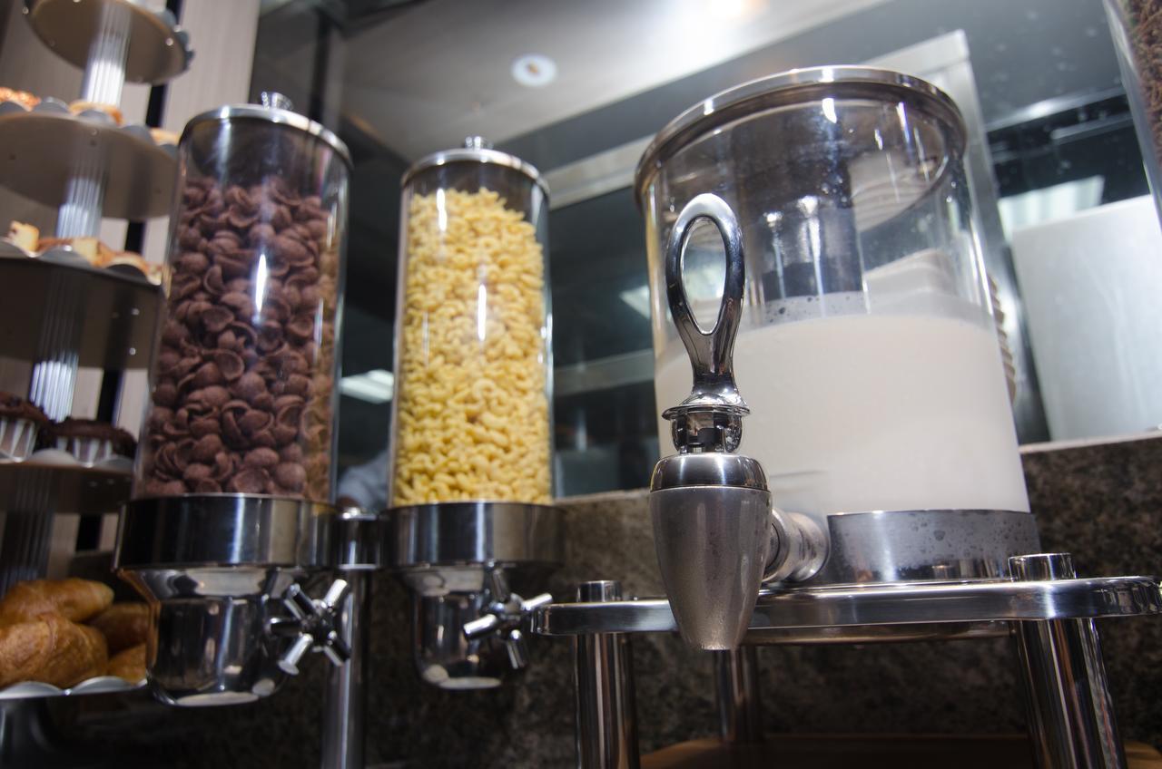 Weil Hotel Ipoh Extérieur photo Cereal dispensers